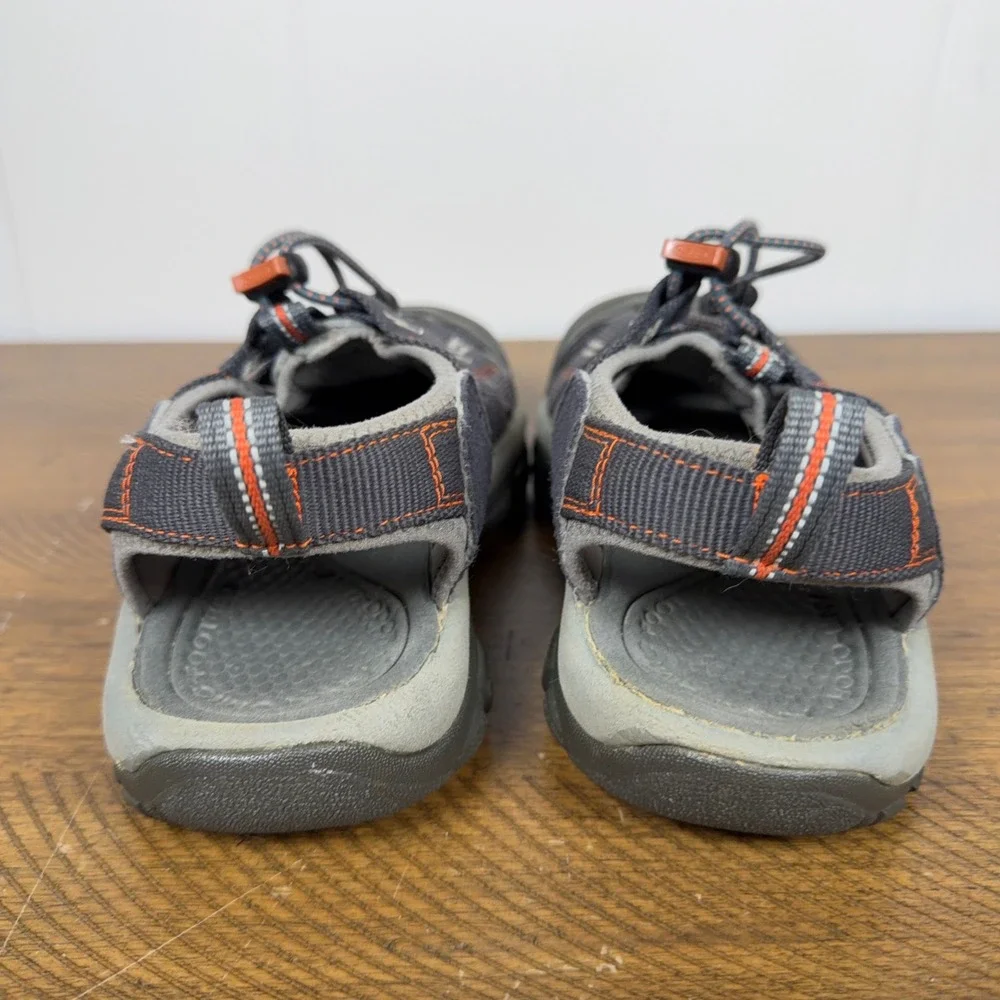 Keen‎ Sandals Mens 7 Gray Newport H2 Waterproof Hiking Outdoor Gorpcore